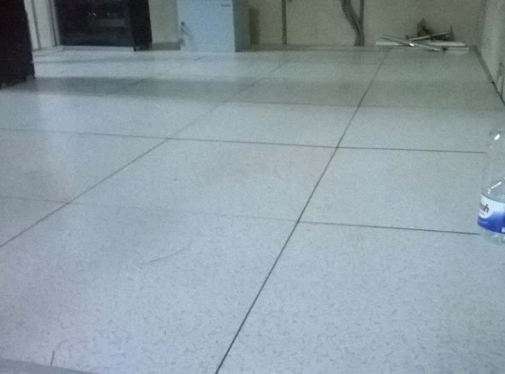 Modular Raised Access Floor Installation